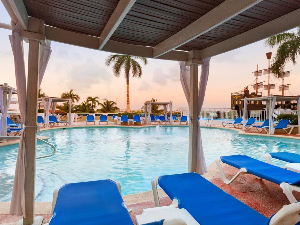 Sunscape Cancun  - Swimming Pool